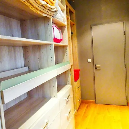 Labourselyon Apartment *